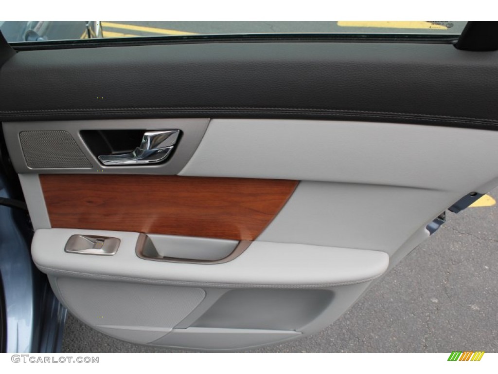 2009 Jaguar XF Luxury Dove/Charcoal Door Panel Photo #78606537