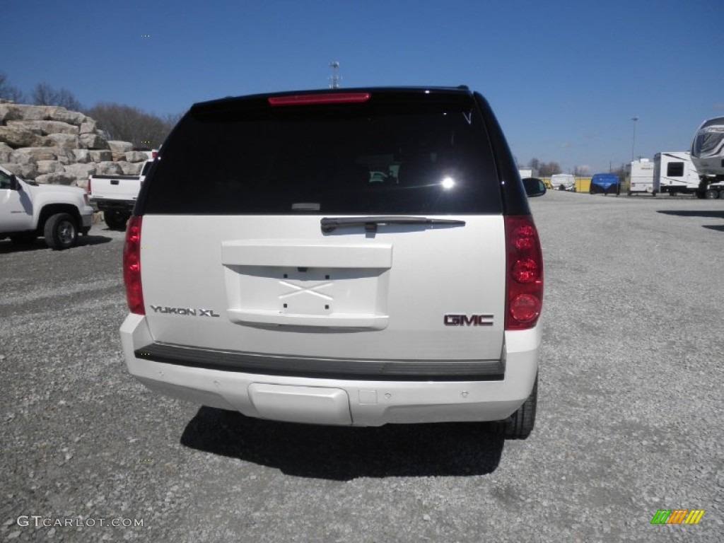 2013 Yukon XL SLT 4x4 - White Diamond Tricoat / Light Tan photo #23