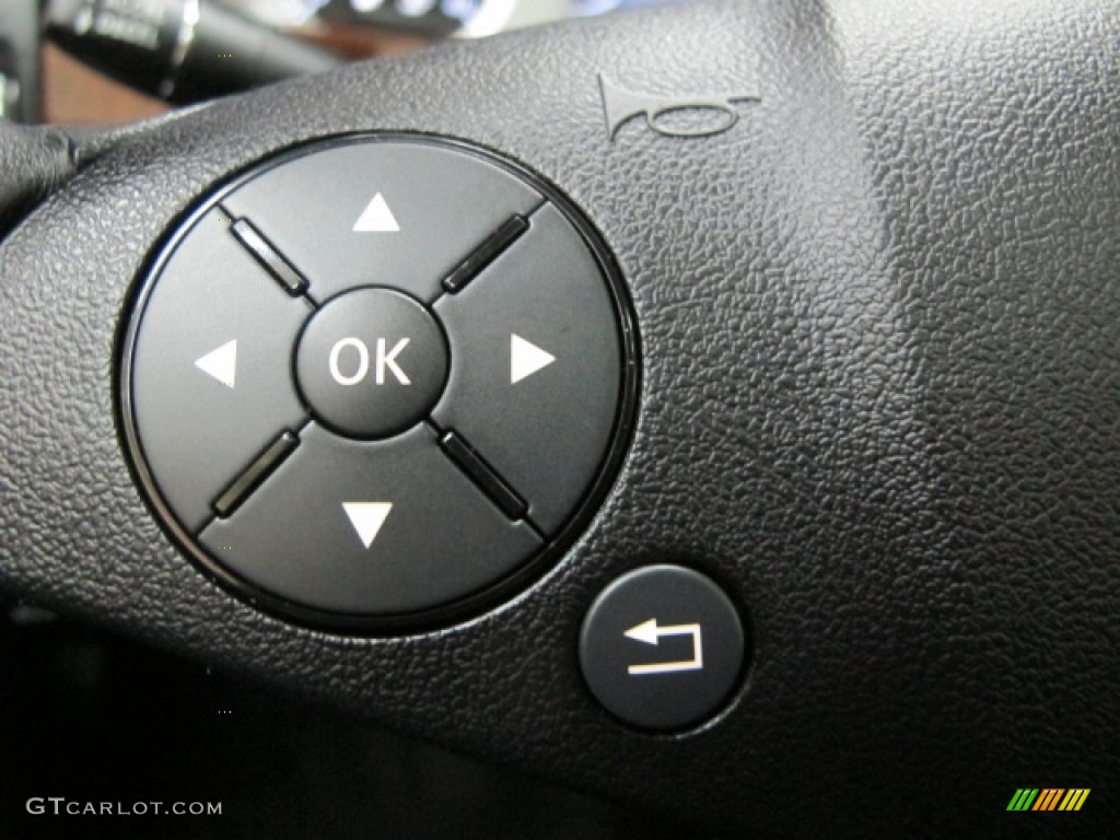 2011 Mercedes-Benz GLK 350 4Matic Controls Photo #78610035