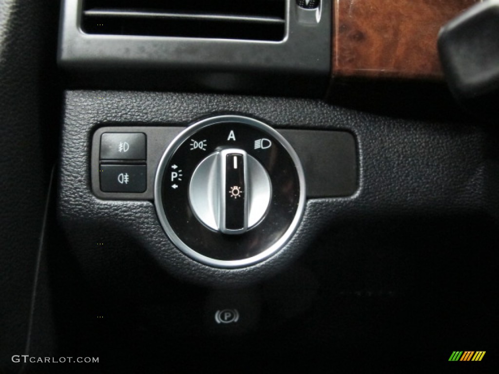 2011 Mercedes-Benz GLK 350 4Matic Controls Photo #78610079