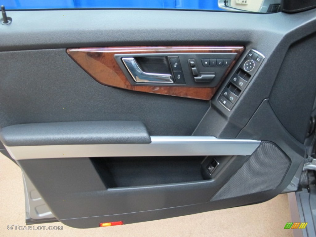 2011 Mercedes-Benz GLK 350 4Matic Controls Photo #78610110