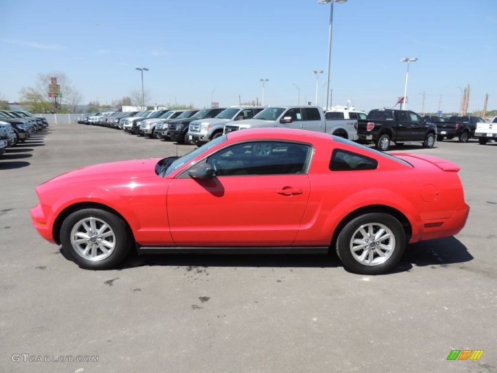 2007 Mustang V6 Premium Coupe - Torch Red / Light Graphite photo #5