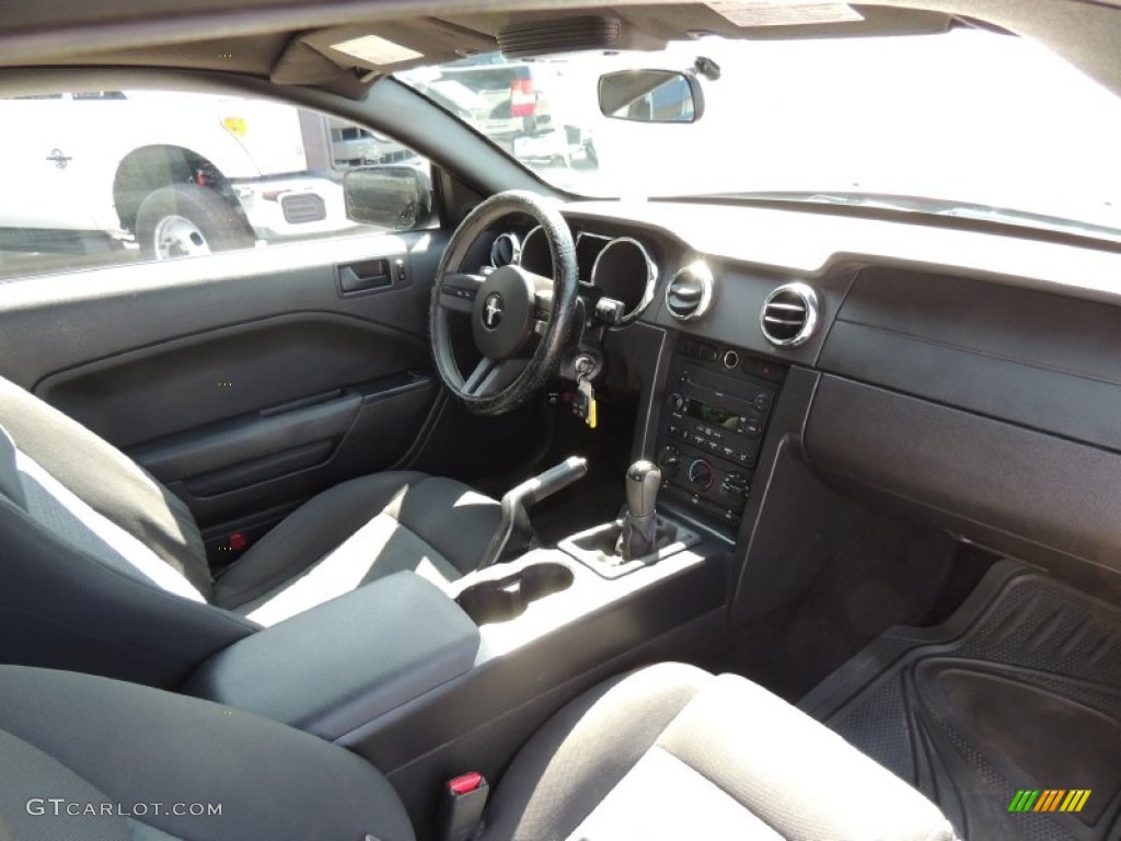 2007 Mustang V6 Premium Coupe - Torch Red / Light Graphite photo #6