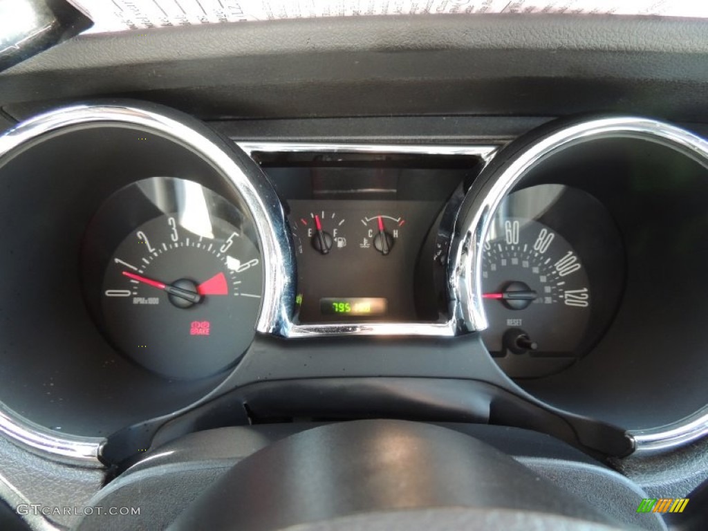 2007 Mustang V6 Premium Coupe - Torch Red / Light Graphite photo #14