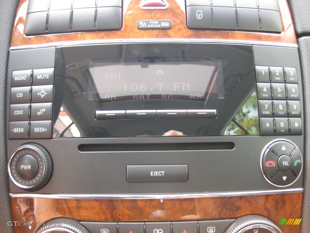 2009 Mercedes-Benz CLK 350 Coupe Audio System Photo #78613509