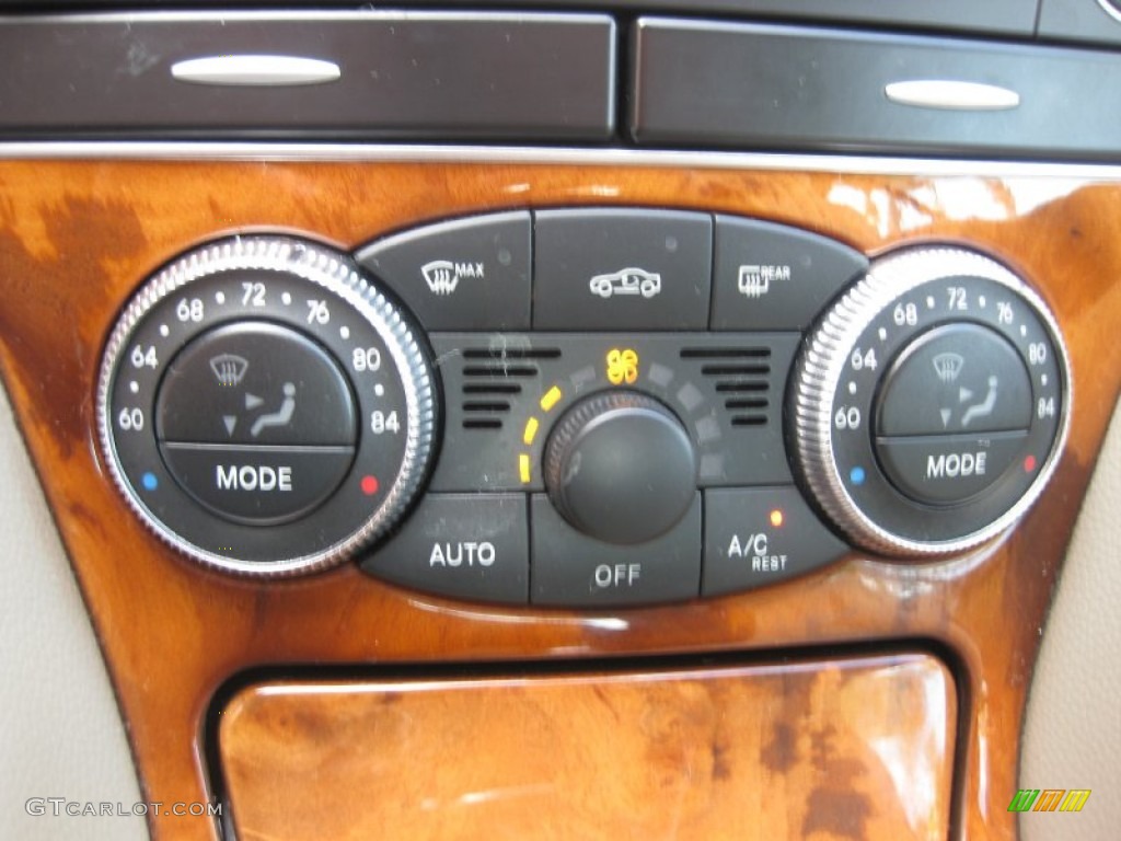 2009 Mercedes-Benz SL 550 Roadster Controls Photo #78614538