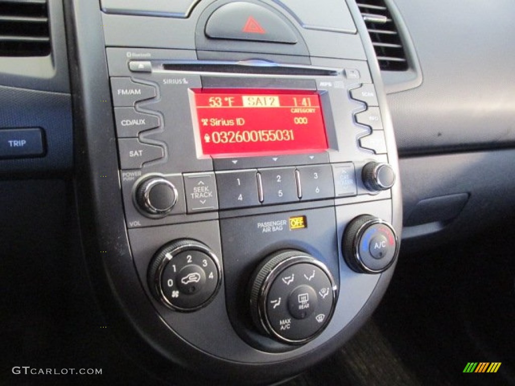 2010 Kia Soul Ignition Special Edition Controls Photos