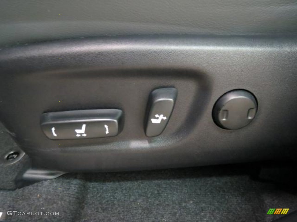 2013 RAV4 Limited - Classic Silver Metallic / Ash photo #9