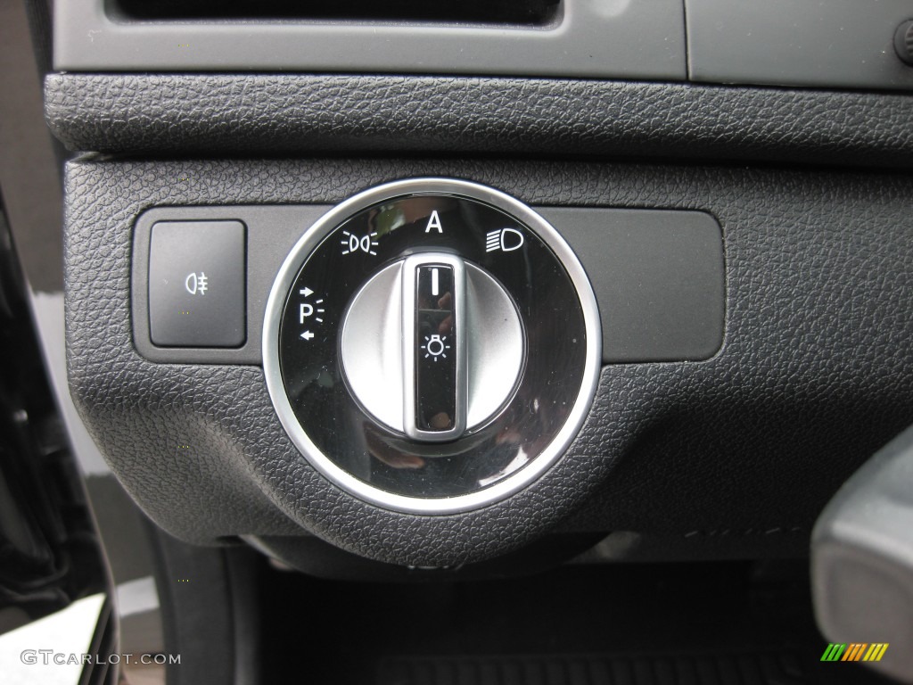 2011 Mercedes-Benz C 300 Sport Controls Photo #78621564