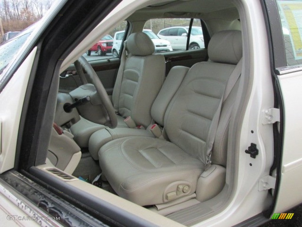 Oatmeal Interior 2003 Cadillac DeVille Sedan Photo #78621765