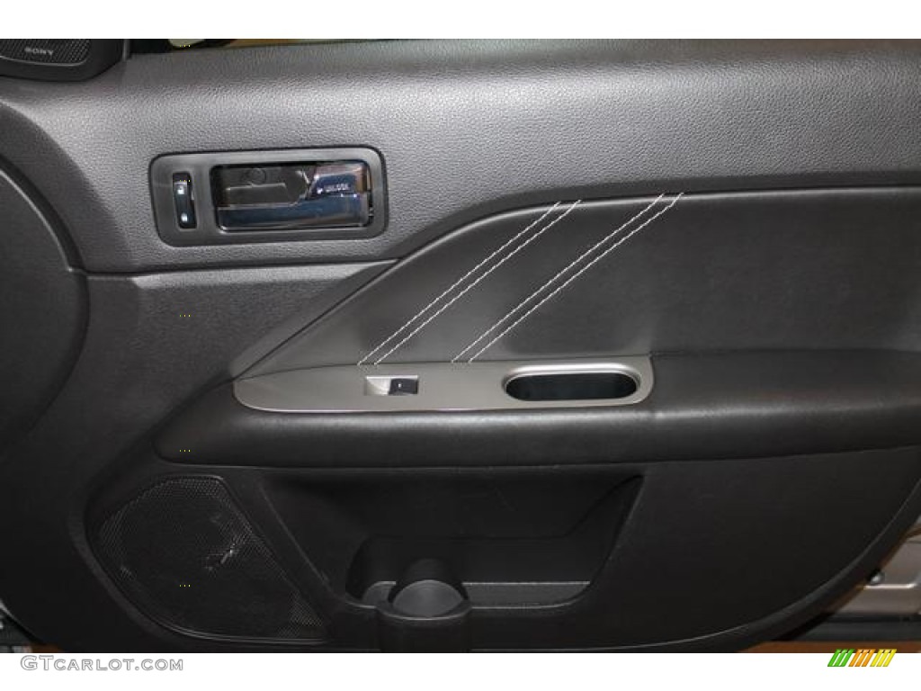2010 Fusion Sport AWD - Brilliant Silver Metallic / Charcoal Black/Sport Black photo #30