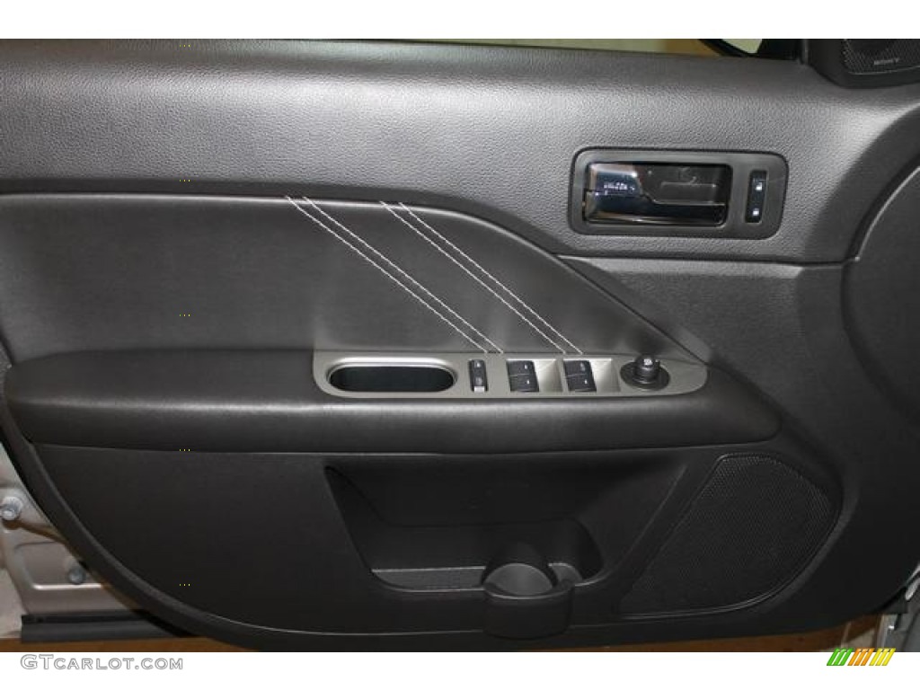 2010 Fusion Sport AWD - Brilliant Silver Metallic / Charcoal Black/Sport Black photo #31
