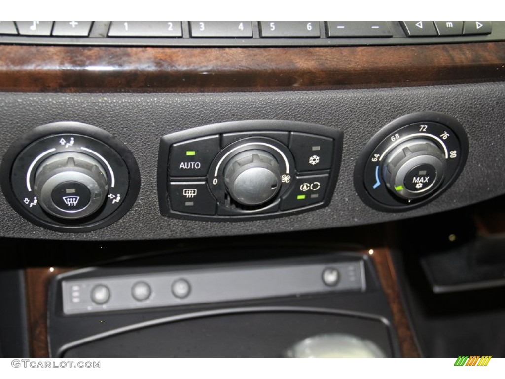 2008 BMW Z4 3.0si Coupe Controls Photo #78629094