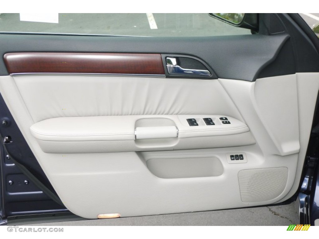 2010 Infiniti M 35 Sedan Stone Door Panel Photo #78630138