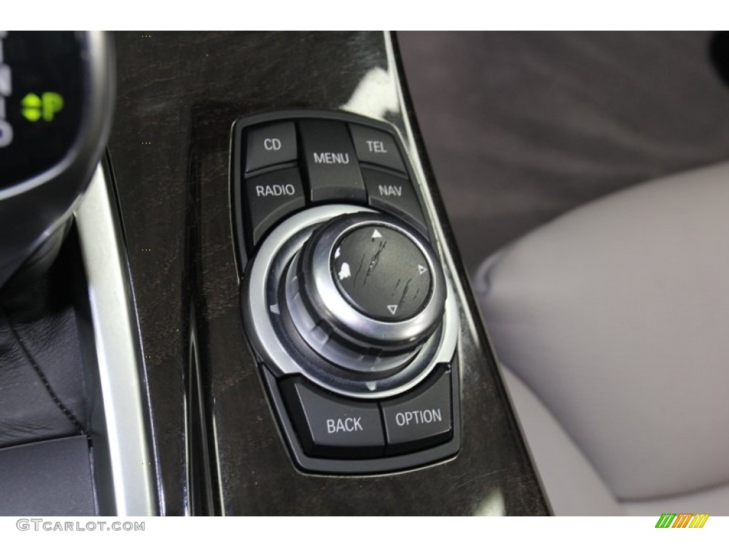 2011 BMW 5 Series 535i Sedan Controls Photo #78630786