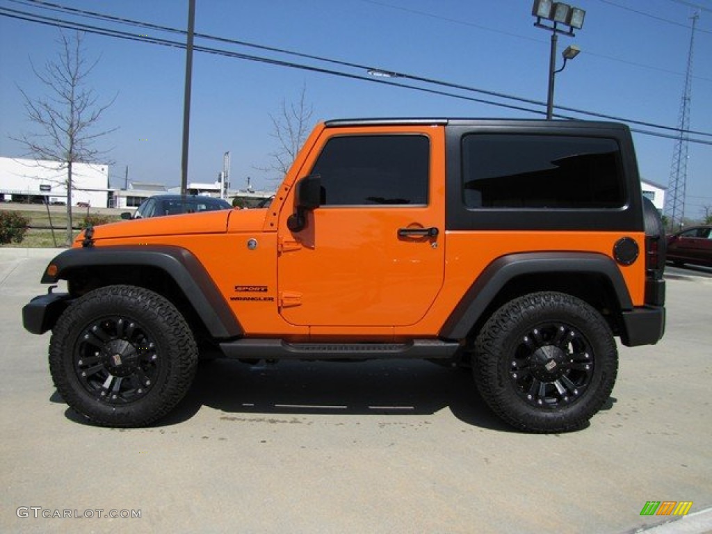 2012 Wrangler Sport 4x4 - Crush Orange / Black photo #7
