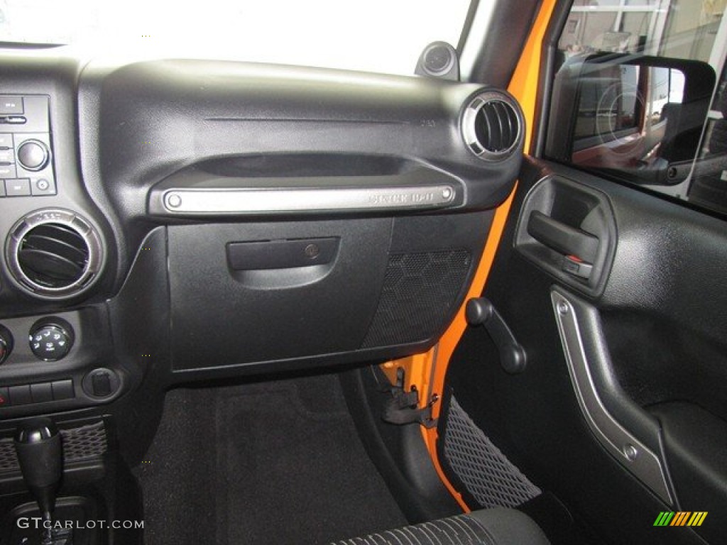 2012 Wrangler Sport 4x4 - Crush Orange / Black photo #28