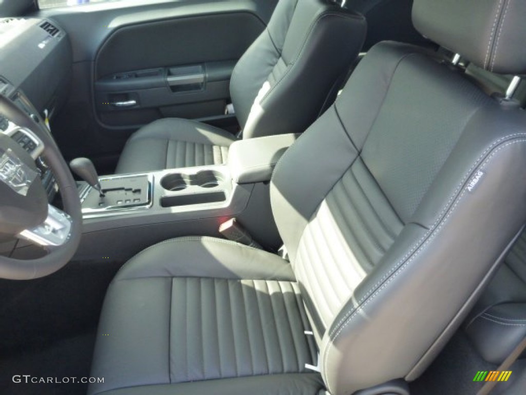 2013 Challenger R/T Classic - Plum Crazy Pearl / Dark Slate Gray photo #11