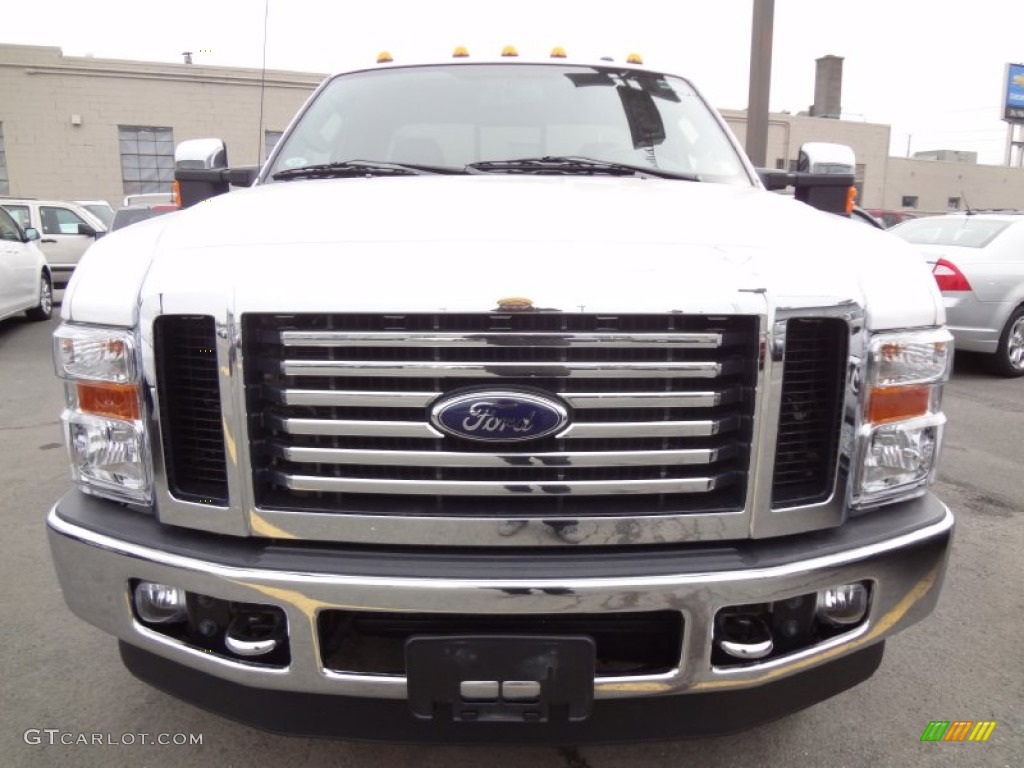 2010 F350 Super Duty Lariat SuperCab 4x4 - Oxford White / Ebony photo #2