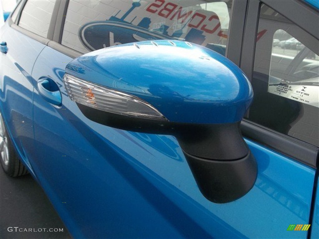 2013 Fiesta SE Sedan - Blue Candy / Charcoal Black/Light Stone photo #12