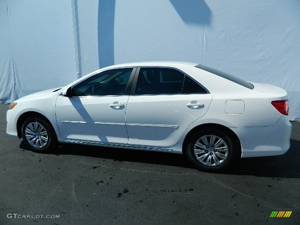 2013 Camry LE - Super White / Ivory photo #4