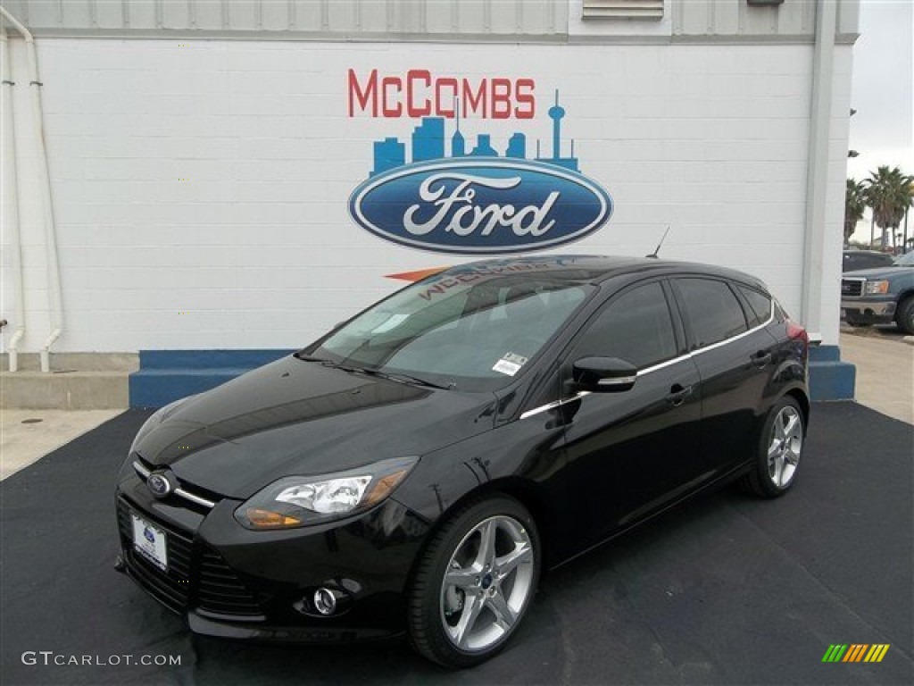 2013 Focus Titanium Hatchback - Tuxedo Black / Charcoal Black photo #2