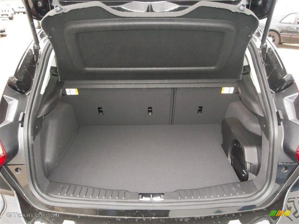 2013 Ford Focus Titanium Hatchback Trunk Photo #78643705