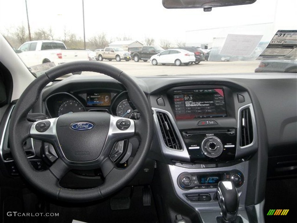 2013 Ford Focus Titanium Hatchback Charcoal Black Dashboard Photo #78643892