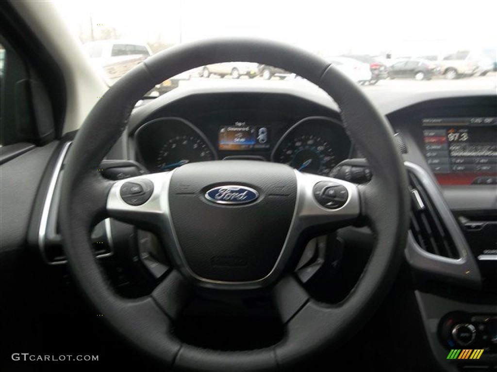 2013 Ford Focus Titanium Hatchback Charcoal Black Steering Wheel Photo #78643910