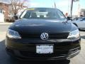 Black - Jetta SE Sedan Photo No. 2