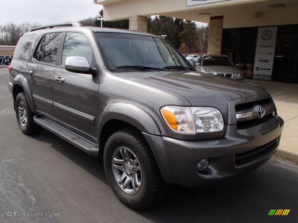 2007 Sequoia Limited 4WD - Phantom Gray Pearl / Light Charcoal photo #2