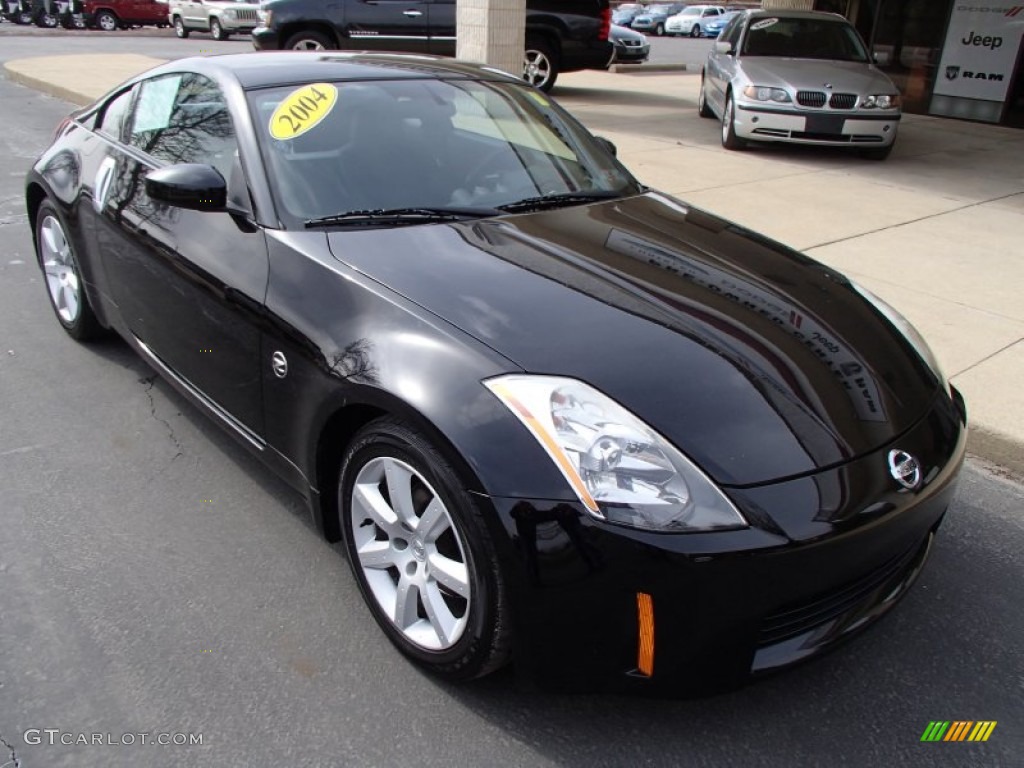 2004 350Z Coupe - Super Black / Charcoal photo #2