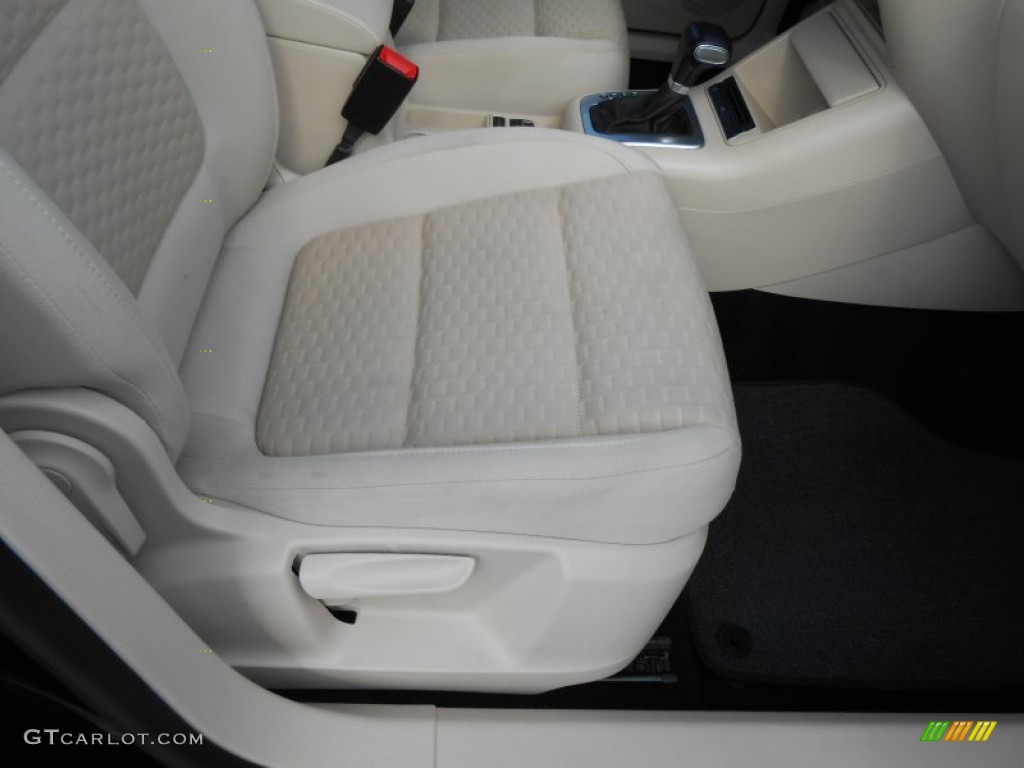 2009 Volkswagen Tiguan SE Front Seat Photo #78647172
