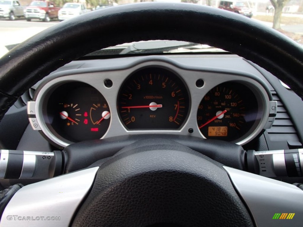 2004 350Z Coupe - Super Black / Charcoal photo #18