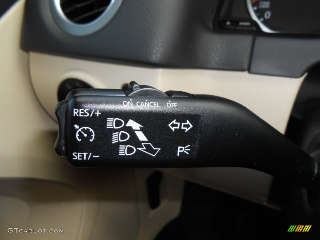 2009 Volkswagen Tiguan SE Controls Photo #78647419