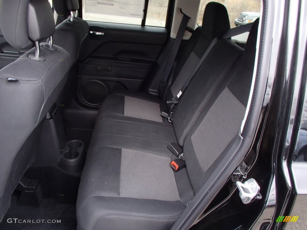 2014 Jeep Patriot Sport 4x4 Rear Seat Photo #78648871