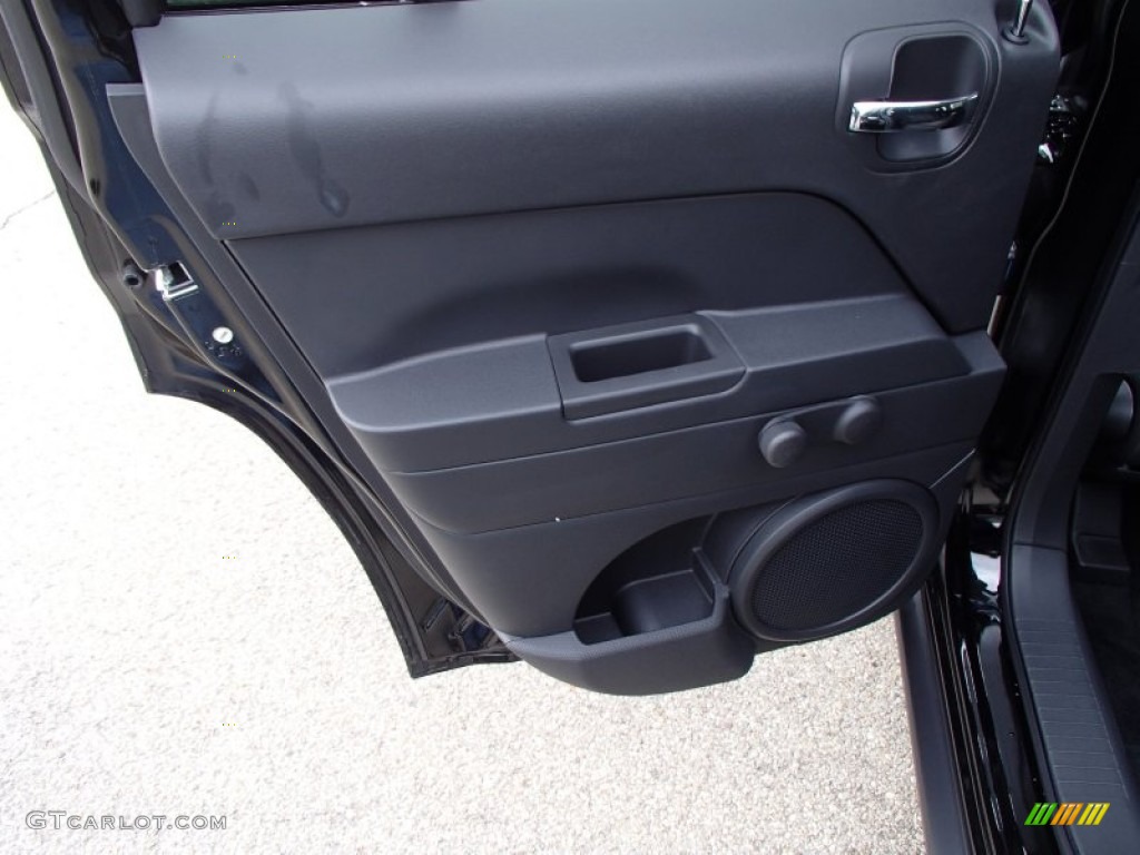 2014 Jeep Patriot Sport 4x4 Dark Slate Gray Door Panel Photo #78648895