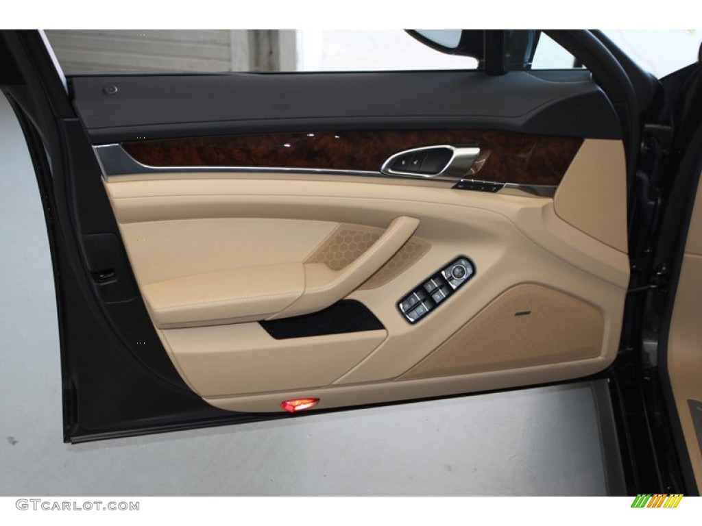 2013 Porsche Panamera V6 Black/Luxor Beige Door Panel Photo #78649953