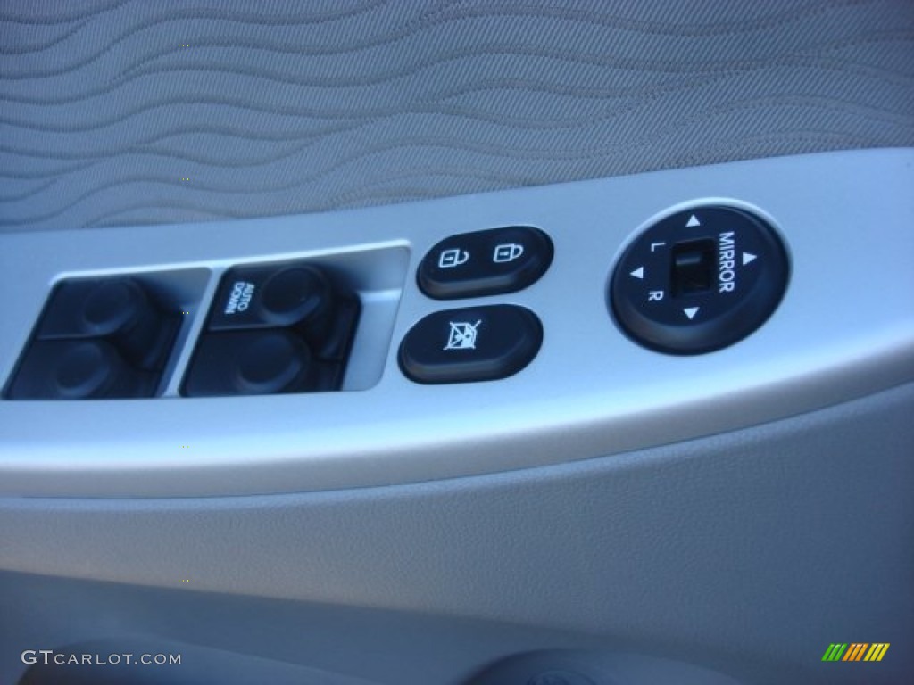 2012 Accent GLS 4 Door - Ironman Silver / Gray photo #16