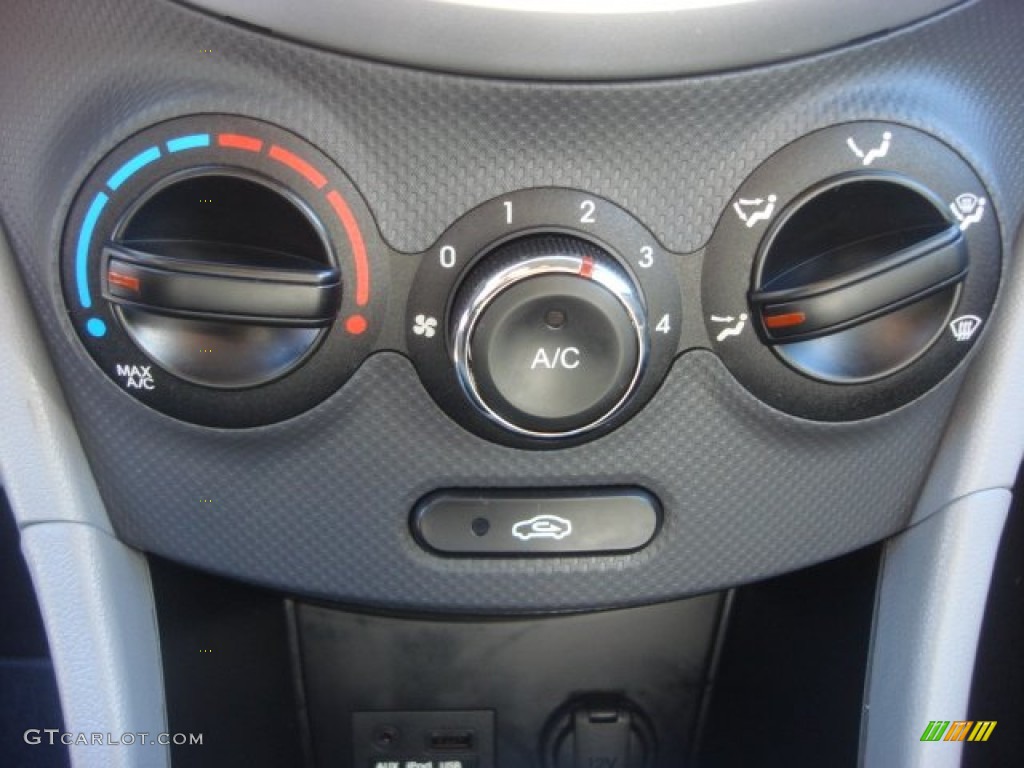 2012 Accent GLS 4 Door - Ironman Silver / Gray photo #19