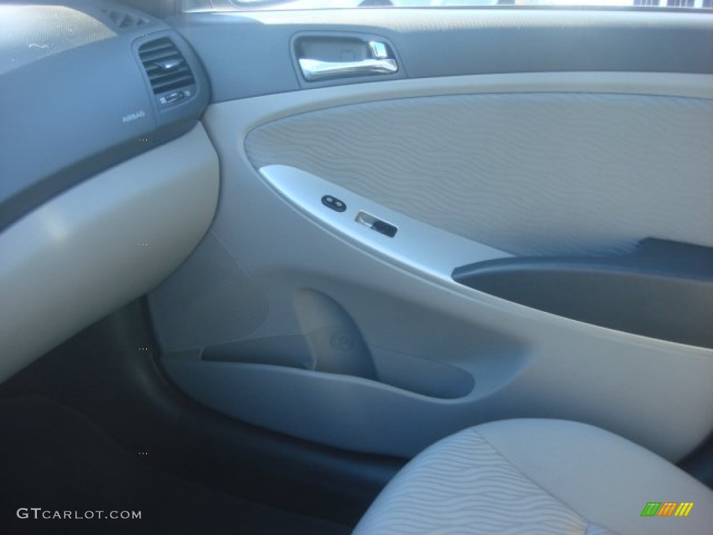 2012 Accent GLS 4 Door - Ironman Silver / Gray photo #25