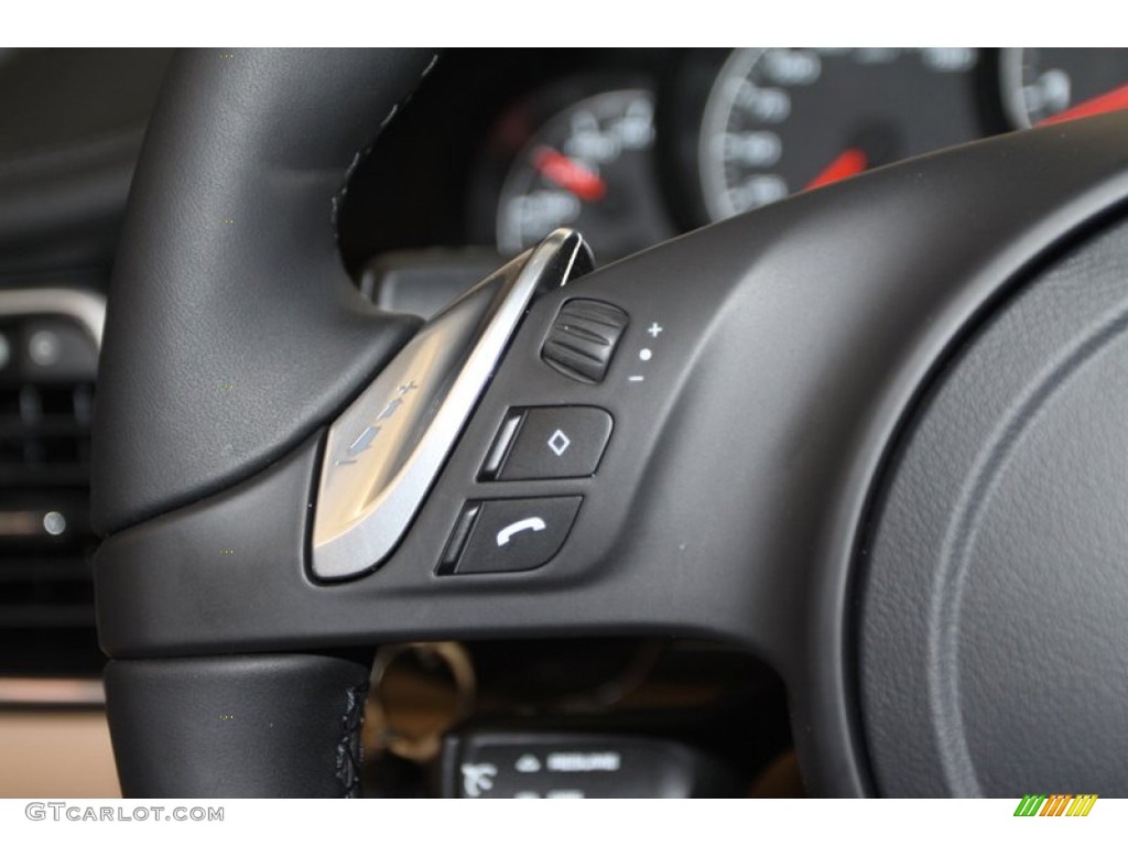 2013 Porsche Panamera V6 Controls Photos