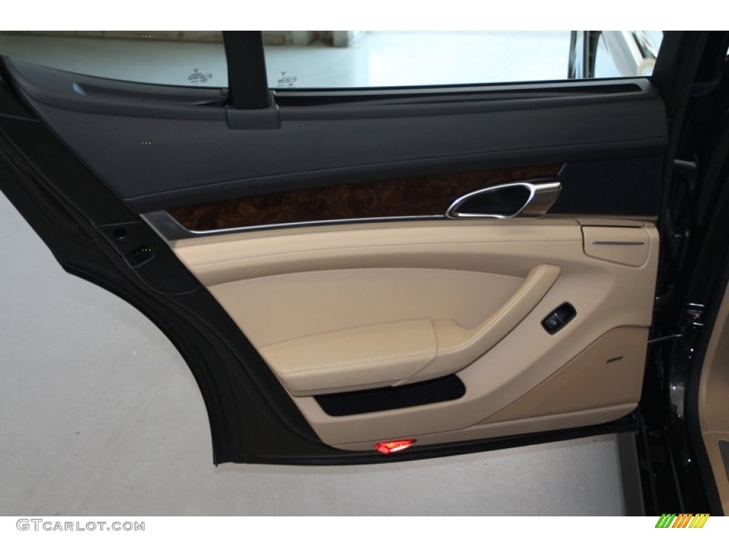 2013 Porsche Panamera V6 Black/Luxor Beige Door Panel Photo #78650341