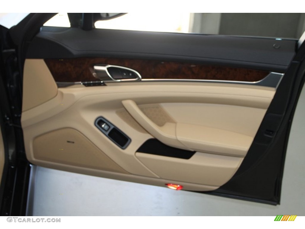 2013 Porsche Panamera V6 Black/Luxor Beige Door Panel Photo #78650524