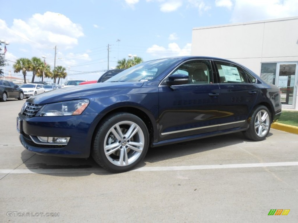 Night Blue Metallic 2013 Volkswagen Passat TDI SEL Exterior Photo #78652054