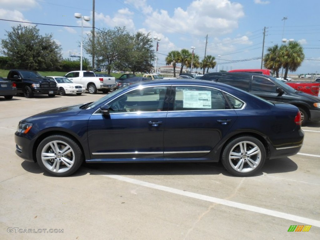 Night Blue Metallic 2013 Volkswagen Passat TDI SEL Exterior Photo #78652072