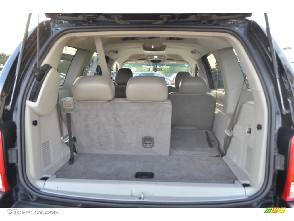 2009 Chrysler Aspen Limited Trunk Photos