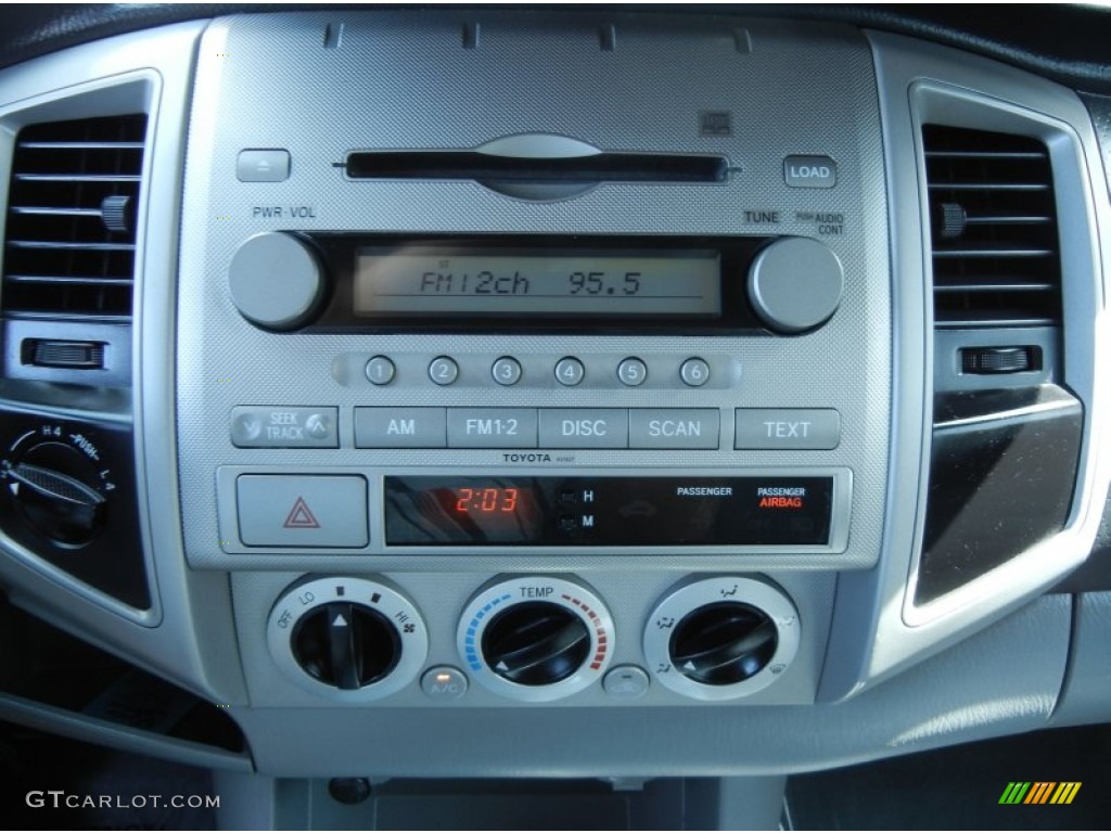 2008 Toyota Tacoma V6 TRD Sport Double Cab 4x4 Controls Photo #78653172