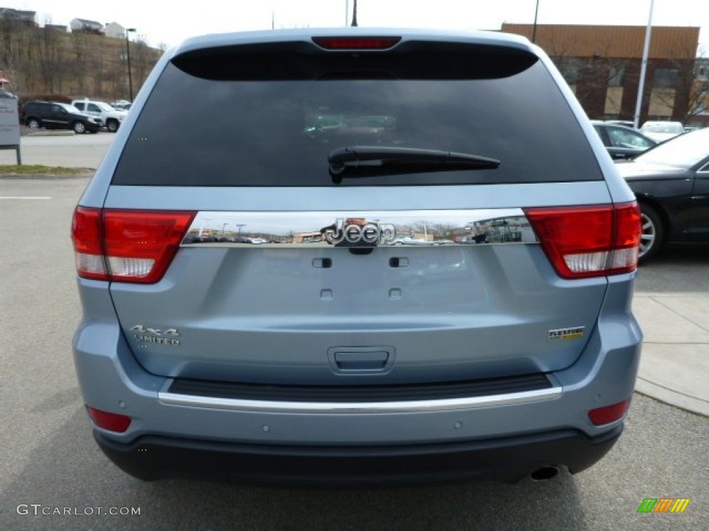 2012 Grand Cherokee Limited 4x4 - Winter Chill / Black photo #4