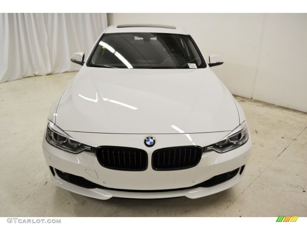 2013 3 Series 335i Sedan - Alpine White / Black photo #4